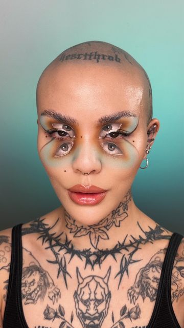 Melted Makeup Look, Optical Illusion Makeup Halloween, Meicrosoft Makeup Looks, Multiple Eyes Makeup, Mei Pang Makeup, Brown Aesthetic Makeup, Illusion Makeup Looks, The Garden Makeup, Third Eye Makeup