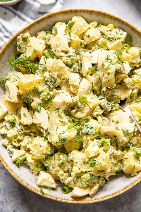 Potato Dill Salad Recipe, Potato Salad Without Mayo, Herb Potato Salad, Dill Pickle Potato Salad, No Mayo Potato Salad, Pickle Potato Salad, Mayo Potato Salad, Vinegar Potato Salad, Herbed Potato Salad