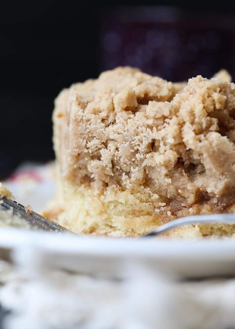 Crumb Coffee Cakes, Coffee Cake Recipes Easy, Crumb Cake Recipe, Sour Cream Coffee Cake, Cake Vanilla, Cinnamon Cake, Torte Cupcake, Breakfast And Brunch, Breakfast Sweets