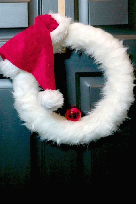 Unique Christmas Wreaths, Christmas Decorating Hacks, Diy Christmas Wreath, Santa Claus Decorations, Diy Santa, Santa Crafts, Santa Wreath, Hams, Diy Wreaths