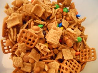 Honey Nut Chex Recipes, Honey Nut Chex Mix Recipes, Honey Snacks, Fall Snack Mixes, Peanut Snack, Honey Roasted Peanuts, Cereal Snacks, Chex Mix Recipes, Cereal Treats