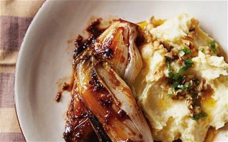 Fried Parsnips, Parsnip Mash, Chive Butter, New Vegetarian, Mashed Parsnips, Mash Recipe, Yummy Mummy, Clean Cooking, Summer Vegetable