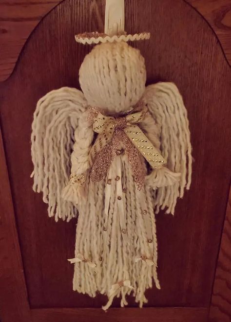 Dollar Tree Mop Head Crafts | Dollar Tree Craft Mop Angel Diy, Mop Head Angel Diy, Crafts With Mop Heads, Mop Dolls How To Make, Mop Crafts Ideas, Mop Head Santa Diy, Mophead Crafts, Mop Head Crafts Ideas, Mop Dolls