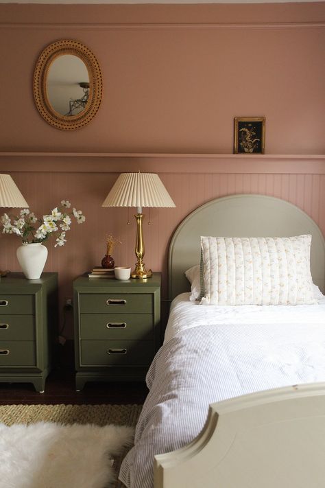 Vintage Inspired Girls Room — Kindred Homestead Bedroom Vintage, Pink Vintage Bedroom, Girls Bedroom Vintage, Vintage Girls Rooms, Redecorating Ideas, Inspired Bedroom, Vintage Bedroom, Vintage Room, Big Girl Rooms