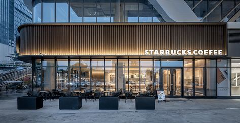 Starbucks Facade Design, Starbucks Exterior Design, Facade Design Restaurant, Cafe Exterior Design Facades, Restaurant Facade Design Architecture, Cafe Facade Design, Cafe Design Exterior, Commercial Facade Design, Facade Exterior Design