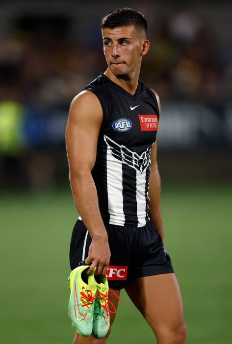 Josh Daicos, Nick Daicos, Collingwood Football Club, Types Of Guys, Cant Help Falling In Love, Sport Player, Swag Shoes, My Vibe, Football Club