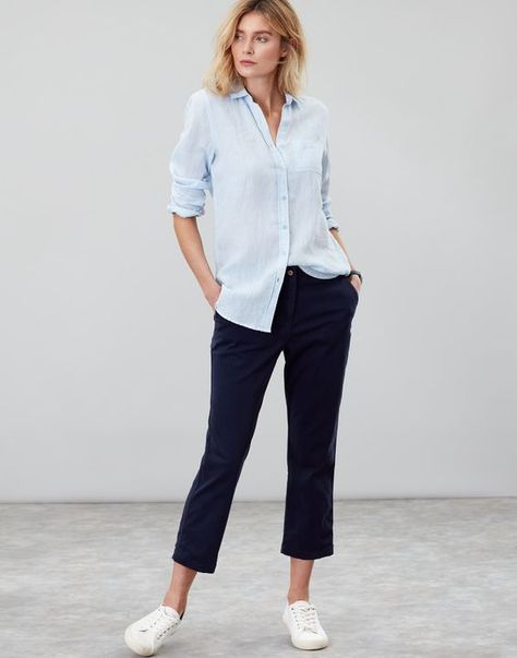 HESFORD CROP Chinos Blue Chinos Outfit Women, Chinos Women Outfit, Navy Blue Chinos, White Chinos, Navy Chinos, Cropped Chinos, Womens Chinos, Blue Chinos, Color Combinations For Clothes