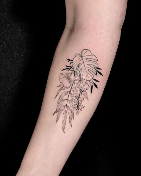 Monstera And Fern Tattoo, Hawaiian Leaf Tattoo, Palm Leaf Tattoos For Women, California Inspired Tattoo, Florida Themed Tattoos, Tropical Leaves Tattoo, Palm Leaf Tattoo, Tattoo Leaf, Monstera Tattoo