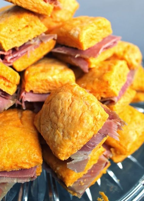 Pursuit of Sweetness: [Mini!] Sweet Potato Ham Biscuits & Maple Mustard Dipping Sauce Sweet Potato Appetizers, Christmas Nibbles, Ham Rolls, Ham Biscuits, Sweet Potato Rolls, Potato Biscuits, Mustard Dipping Sauce, Sweet Potato Biscuits, Appetizer Sandwiches