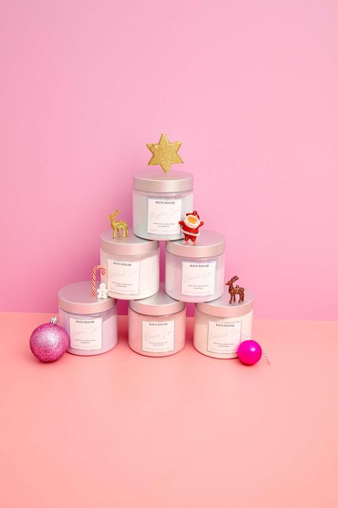 Pink Christmas Product Photography, Christmas Product Photography Styling, Skincare Christmas Photography, Christmas Skincare Photography, Christmas Product Photography Ideas, Christmas Skin Care, Christmas Product Photography, Skincare Christmas, Cosmetics Ideas