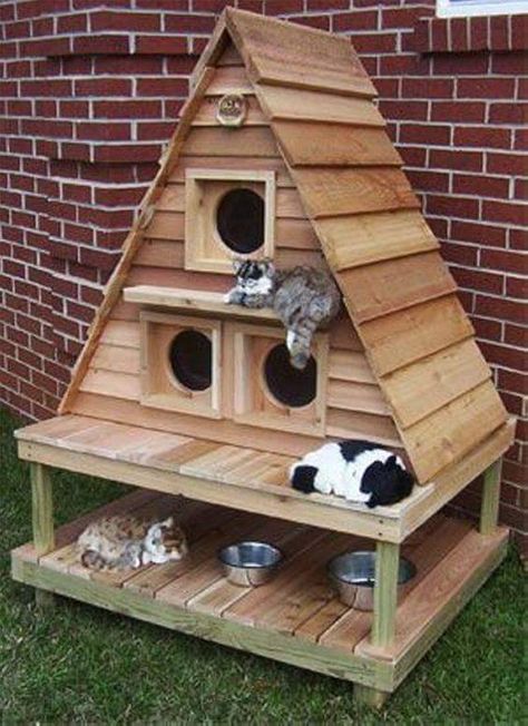 Cat House Plans, Outdoor Cat Shelter, Katt Grejer, Chat Diy, Kat Diy, Wooden Cat House, Pallet Furniture Designs, Pallet Patio Furniture, Cat House Diy