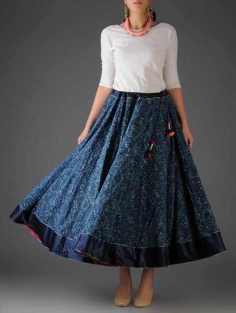 Cotton Skirt And Top Indian, Skirt And Top Casual, Kalamkari Skirts, Indian Skirt And Top, Skirt And Top Indian, Skirt And Top Outfits, Cotton Skirt Outfit, Long Cotton Skirt, Long Skirt And Top