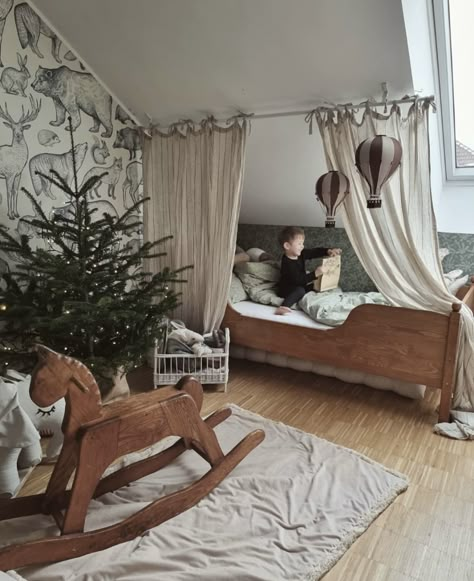 Cottagecore Boys Room, Cottagecore Kids Bedroom, Vintage Toddler Rooms, Vintage Kids Room, Big Boy Bedrooms, Nursery Room Design, Nursery Room Inspiration, Toddler Rooms, Toddler Bedrooms