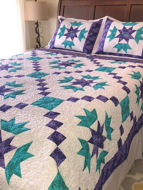 Kaliedascope Quilts, Thistle Quilt Pattern, Thistle Quilt, Qov Quilts, Quilt Beginner, Midnight Quilt Show, Quilted Crafts, Bird Quilts, Angela Walters