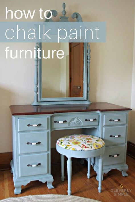 Have you wondered what all the fuss is about when it comes to chalk paint?  Here's a step by step DIY chalk paint tutorial that shows you how to pain furniture.  It also shares our favorite parts of chalk paint, and why we would use it again.  Have you tried chalk paint before? Commode Shabby Chic, How To Chalk Paint, Chalk Paint Tutorial, Chalk Paint Furniture Diy, Hantverk Diy, Bedroom Furniture Makeover, Diy Chalk Paint, Furniture Painting, Painting Furniture Diy