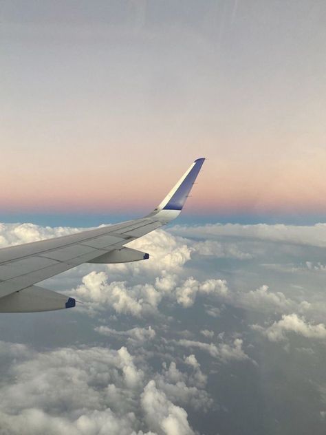 Planes Aesthetic, Indy Ivers, Female Book Characters, Liz Tomforde, Plane View, Photography Clouds, The Right Move, Clouds Landscape, Sports Romance