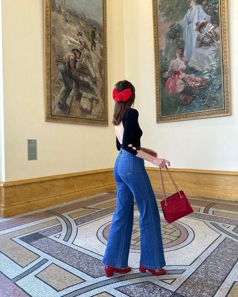 Art Museum Outfit, Formal Fits, Denim Ootd, Spring In Paris, Museum Outfit, Parisienne Style, Style Parisienne, Casual Art, April 7