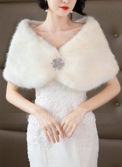 [CA$ 39.00] Faux Fur Wedding Shawl (013217016) Spanish Style Wedding Dress, Faux Fur Bridesmaids, Faux Fur Wedding Shawl, Fancy Dress Material, Fur Shawl Wedding, Faux Fur Wedding, Organza Wedding, Dress With Shawl, Wedding Shawl