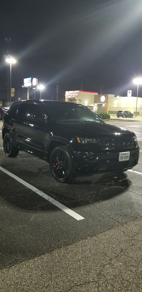 Jeep Compass Aesthetic, Black Jeeps Aesthetic, Black Suv Aesthetics, Jeep Cherokee Aesthetic, Black Jeep Cherokee, Black Jeep Compass Aesthetic, Jeep Compass Accessories, Jeep Compass Black, Bad Aesthetic