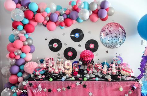 Rock star theme dessert table Rock Star Party Favors, Pop Star Party, Lila Party, Rockstar Party, Rockstar Birthday, Rock Star Birthday, Rockstar Birthday Party, Diy Dessert, Dance Party Birthday