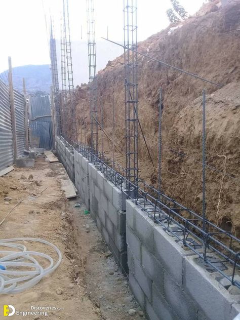 How To Build A Reinforcement Hollow Concrete Block Wall | Engineering Discoveries Concrete Block Retaining Wall, Concrete Block House, Construction Details Architecture, Retaining Wall Design, Retaining Wall Blocks, Evergreen Landscape, Concrete Block Walls, Cinder Block Walls, Concrete Retaining Walls