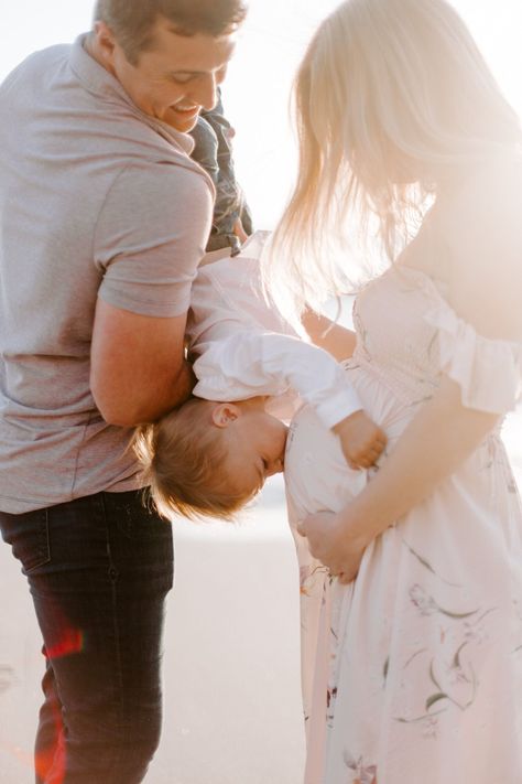 Beach Family Photos Maternity, Outside Family Maternity Pictures, Family And Maternity Pictures, Family Bump Photoshoot, Maternity Bump Photos, Maternity Photo Family Of 3, Family Photo Outfits Maternity, Toddler Kissing Pregnant Belly, Maternity Pictures Family Of Four