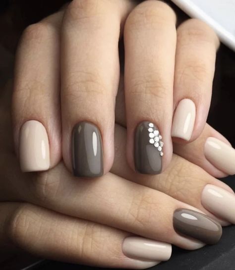 Fall Gel Nails, Classic Nails, Short Acrylic Nails Designs, Uñas Acrilicas, Fall Nail Colors, Dipped Nails, Fall Nail, Classy Nails, Uv Lamp