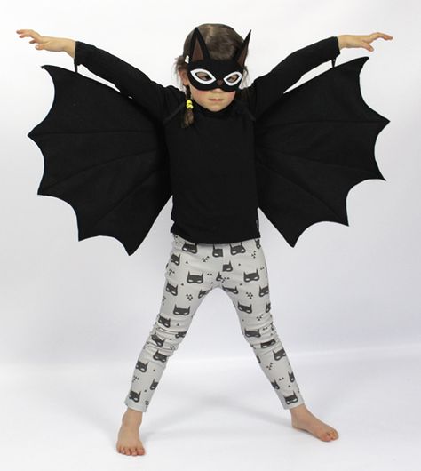 Diy Costumes Kids Boys, Diy Fantasia, Bat Costume, Diy Costumes Kids, Felt Mask, Costumes Kids, Diy Kostüm, Hallowen Costume, Kids Dress Up