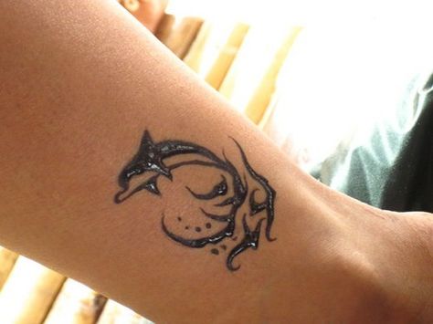 dolphin Inspo Henna, Jesus Fish, Fish Tattoos, Jesus Fish Tattoo, Dolphins, Tatting, Henna, Tattoos