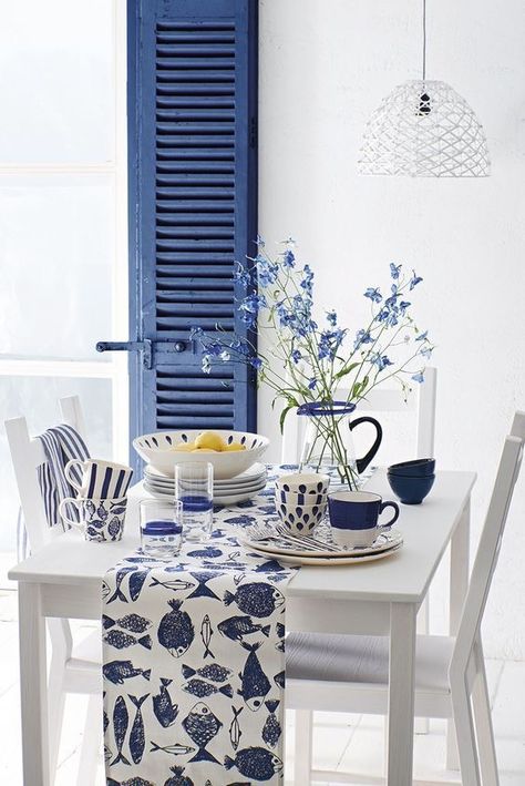 Blue And White Dishes, Greek Decor, Aesthetic Interior Design, Mediterranean Interior, Interior Design Per La Casa, Greek House, Mediterranean Style Homes, Greek Design, Tropical Home Decor