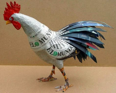 Rooster Paper Craft, Paper Mache Rooster, Upcycled Sculpture, Chicken Sculpture, Rooster Sculpture, Paper Mache Projects, Paper Mache Animals, Paper Mache Clay, Chicken Crafts