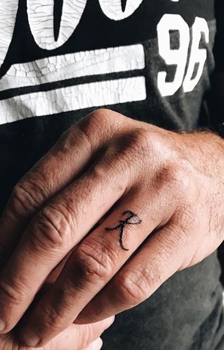 Mens Ring Finger Tattoo Ideas, Men Finger Tattoos, Letter K Tattoo, Kids Initial Tattoos, Initial Tattoos, Letter Tattoos, Finger Tats, Tattoo Wedding Rings, K Tattoo