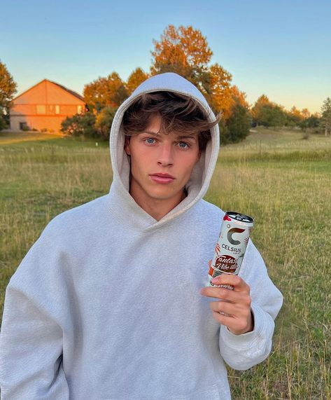 Biography Samuel Dezzani (born December 5, 2001), professionally known as Sam Dezz, is a widely recognized American TikTok star, YouTuber, and social… Read more: Sam Dezz Biography: Age, Height, Girlfriend, Net Worth, Movies, Brother, Haircut Sam Zia, Hot Actors Men, Brown Hair Guy, Celebrity Crush Men, Guy Actors, Sam Dezz, Fit Actors, Tiktok Guys, Hot Youtubers