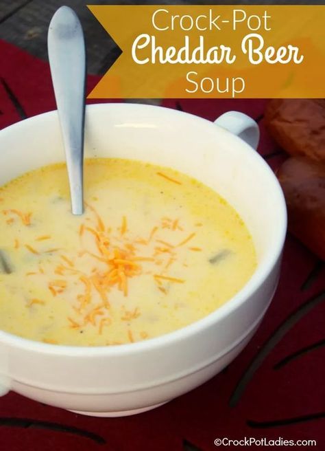 Crock-Pot Cheddar Beer Soup Recipe [via CrockPotLadies.com] – Warm up to a bowl of this rich and satisfying cheese and beer soup make easy in your slow cooker! Cheddar Beer Soup, Beer Cheddar Soup, Beer Soup, Low Carb Soup Recipes, Beer Cheese Soups, Party Food Dessert, Slow Cooker Desserts, Soup Crocks, Low Carb Soup