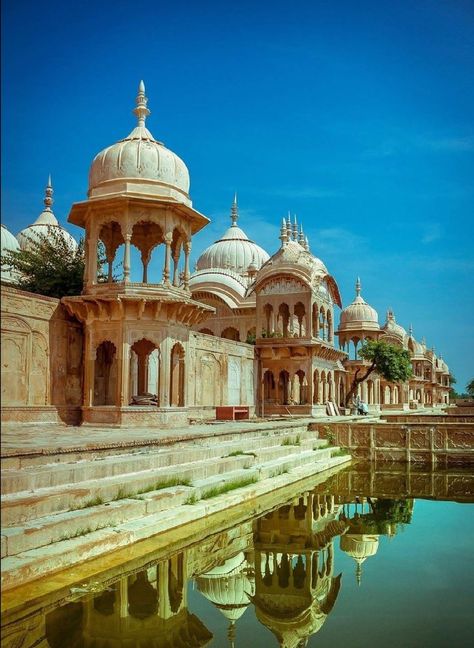 Radha Kund Vrindawan Mathura India Bharatanatyam Poses, Temple India, Tantra Art, Indian Temple Architecture, India Architecture, Persian Architecture, Ancient Indian Architecture, Temple Photography, Indian Village