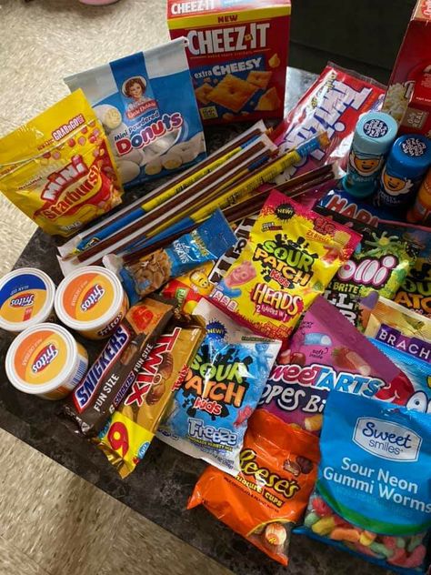 Good Snacks To Buy Grocery Store, Walmart Food Finds, Snacks And Candy, Big Back Snacks, Snacks For Room, Snacks For Friends Over, Baddie Snacks, Snacks To Have In The House, Snacks To Buy At The Store