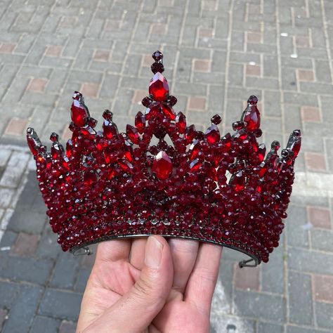 Bestseller Wedding Crown Bridal Wedding Tiara Crystal Bridal - Etsy Ruby Tiara Crown Jewels, Red 15 Crown, Burgundy Quinceanera Crown, Red Quince Tiara, Red Quinceanera Crowns, Red Crown Aesthetic, Red Crowns For Quinceanera, Red Quince Cake, Dark Red Crown