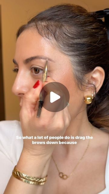 Sona Gasparian on Instagram: "Here’s an in-depth eyebrow tutorial💫  I used the @diorbeauty brow pencil and the @personacosmetics brow gel in “warm brown.”  Gold Hoops @cincostore    #makeup #makeuptips #eyebrowtutorial" How To Do Brows For Beginners, Eyebrow Gel Tutorial, Brow Gel Tutorial, Eyebrow Pencil Tutorial, Diy Eyebrows, How To Do Brows, Eyebrows Shaping, Big Eyes Makeup, Eyebrow Makeup Tutorial