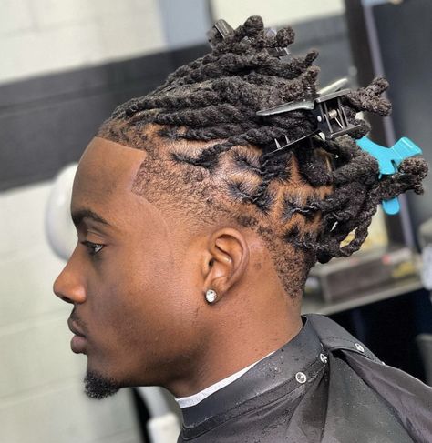 Locs With Temp Fade, Taper Fade Haircut Dreads, Temp Fade Locs, Taper Fade Dreadlocks, Dread Taper Fade, Taper Fade With Locs, Temp Fade Dreads, Taper Locs Men, Low Taper Fade With Locs