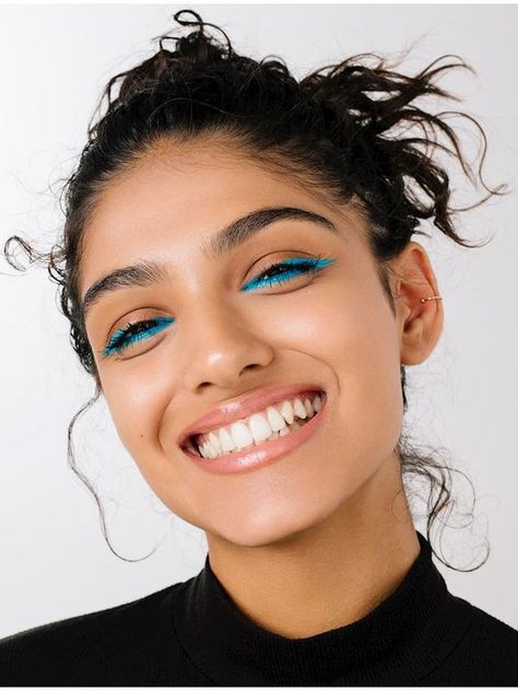 Editorial Make-up, Eyeliner Tips, Mekap Mata, Blue Eyeliner, Smink Inspiration, Face Hydration, Editorial Makeup, Aesthetic Makeup, Beauty Inspiration