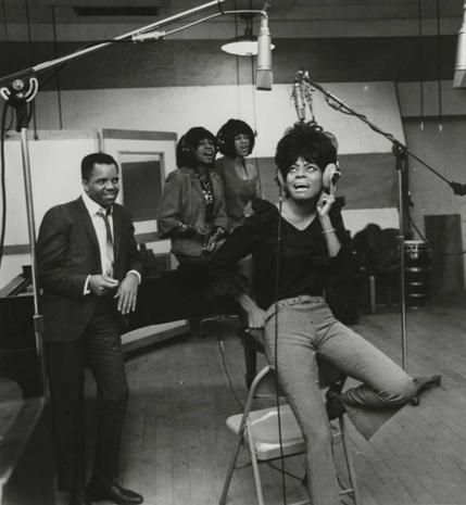 Legends of Motown - Photo 35 - Pictures - CBS News Mary Wilson, Berry Gordy, Tamla Motown, Detroit History, The Supremes, Gladys Knight, Smokey Robinson, Four Tops, Lionel Richie