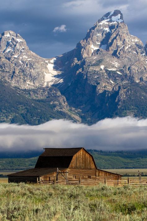 Jackson Hole Wyoming Winter, Wyoming Vacation, Wyoming Travel, Jackson Wyoming, Badlands National Park, Jackson Hole Wyoming, Farm Scene, Old Barns, To Infinity And Beyond