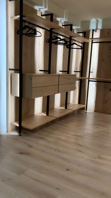 Cozy Closet, Store Shelves Design, Dressing Design, Wall Partition, Clothing Store Interior, Dream Closet Design, Walk In Closet Design, Closet Design Layout, Interior Design Per La Casa