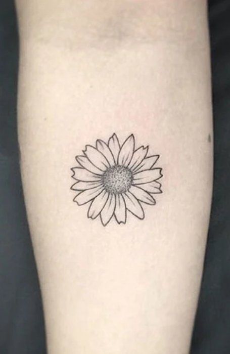 Tattoo Ideas Meaning, Sunflower Mandala Tattoo, Sunflower Tattoo Ideas, Sunflower Tattoo Simple, Happy Sunflower, The Trend Spotter, Small Butterfly Tattoo, Anklet Tattoos, Small Sunflower