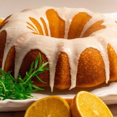 The Best Orange Cake (Easy and Moist) Best Orange Cake Recipe, Best Orange Cake, Orange Bundt Cake Recipe, Moist Orange Cake, Almond Coconut Cake, Nutella Recipes Cake, Orange Cake Easy, Orange Bundt Cake, Cake Calories