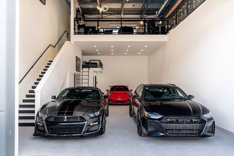 Extra House Space Ideas, Shop Garage Ideas, Dream Garage Luxury, Big Garage Ideas, Garage House Ideas, Garage House Design, Car Collection Garage, Garage Loft Ideas, Custom Garage Ideas