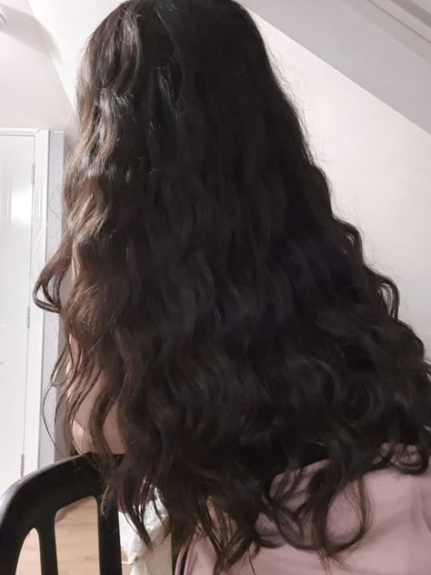 Long Hair Aesthetic Curly, Curly Long Hair Aesthetic, Long Curly Hair Aesthetic, Wavy Hair Aesthetic, 2c Hair, Black Wavy Hair, Black Hair Aesthetic, Hair Styles For Long Hair, Styles For Long Hair