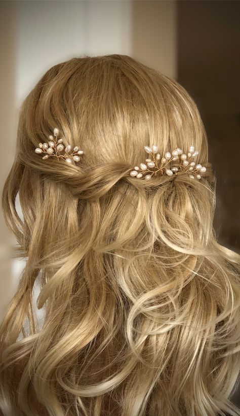 Delicate Freshwater Pearls Hair Piece Bridal Hair Piece - Etsy Australia Pearl Hair Vine Wedding, Gold Wedding Hair Piece, Bridal Hair Clips, Gold Bridal Hair Accessories, Gold Hair Pins, Bridal Hair Decorations, Pearl Hair Pin Wedding, Hair Piece Wedding Hair, Pearl Hair Piece