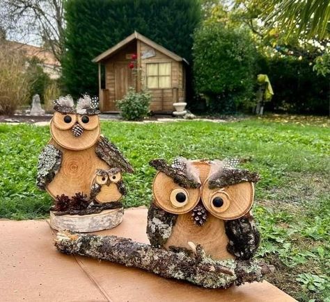 Wood Discs Crafts, Wooden Owls, Wood Log Crafts, Handmade Wood Crafts, Wood Yard Art, Wood Owls, Wooden Owl, Wood Slice Crafts, Wood Art Projects