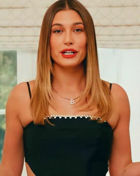 Hailey Bieber Hair Layers, Hailey Bieber Haircut, Haley Bieber, Hailey Baldwin Style, Hairstyles For Layered Hair, Blonde Hair Inspiration, Hair Dresser, Hailey Baldwin, Hailey Bieber